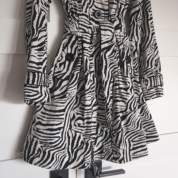 Zebra print trench coat size 36/S - Picture 5 of 17